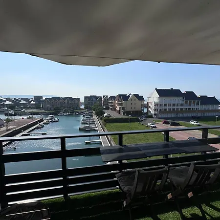 Logement Entier Dans Le Port De Deauville Exterior photo